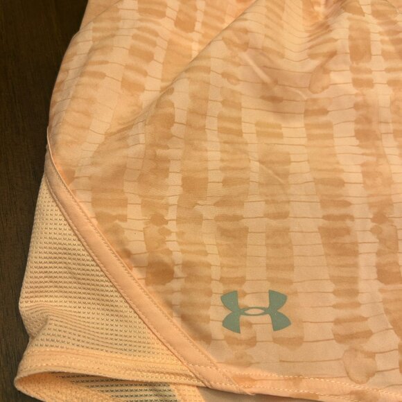 NWT Under Armour Women's Mileage Heatgear Printed Running Shorts Peach Size MD/M - Picture 4 of 14